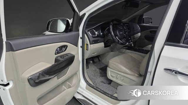 Kia The New Carnival id 4960112 из Кореи 33