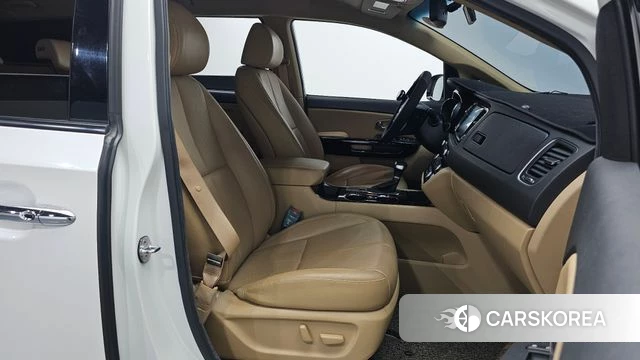 Kia The New Carnival id 5042156 из Кореи 33