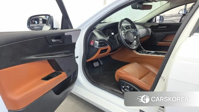 Jaguar XE id 4865149 из Кореи 20