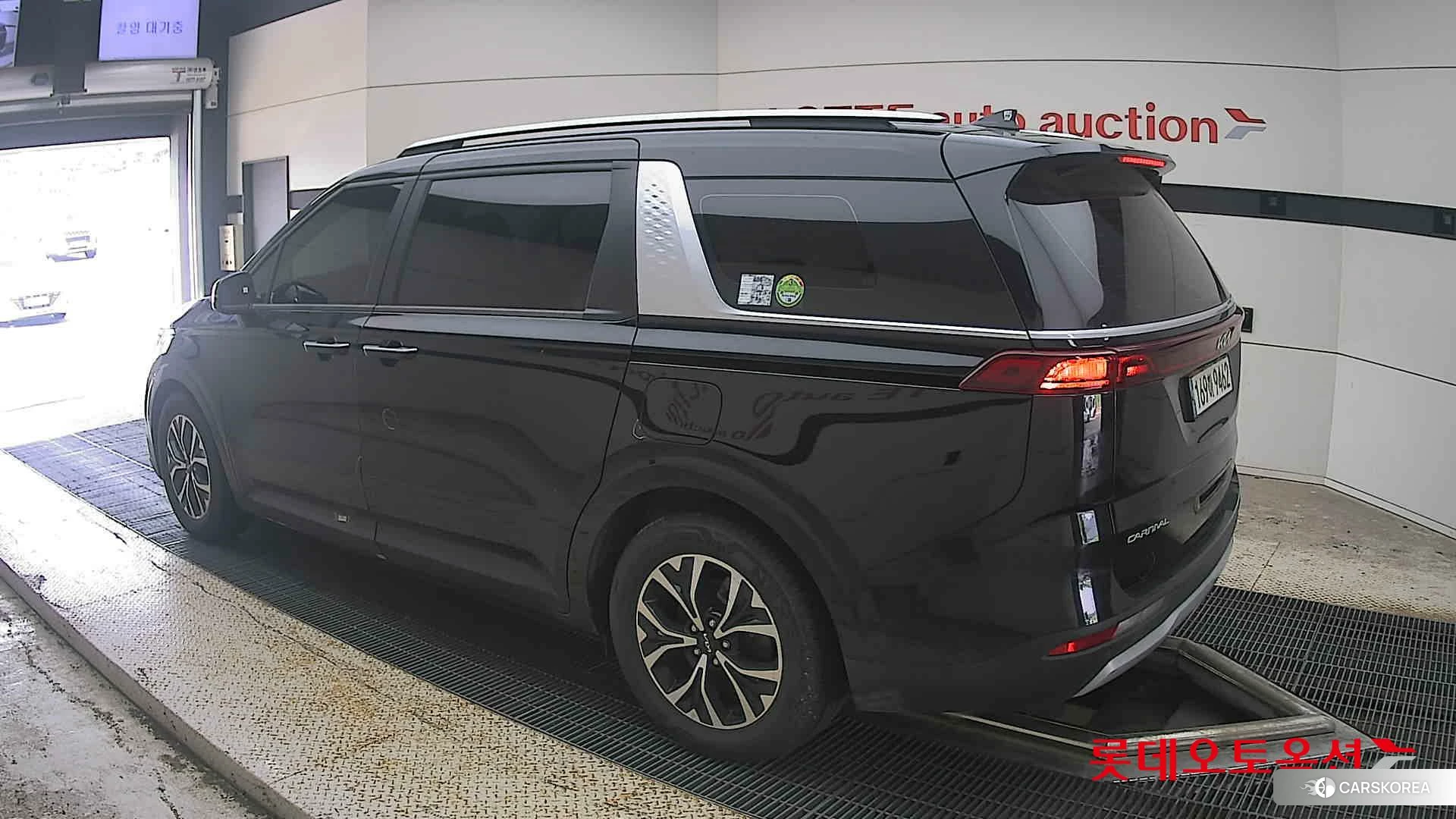 Kia Carnival id 4984675 из Кореи 38