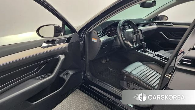 Volkswagen Passat GT (B8) id 4905517 из Кореи 32