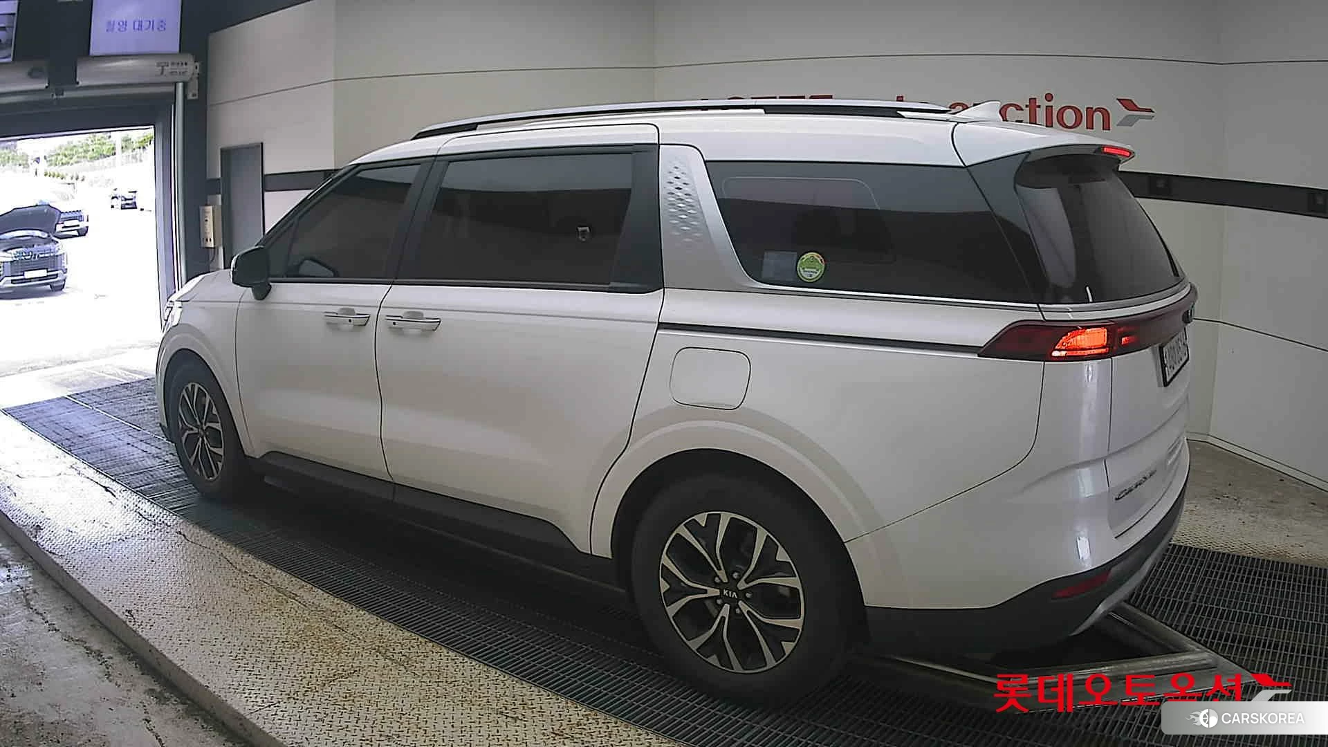 Kia Carnival id 4984626 из Кореи 36