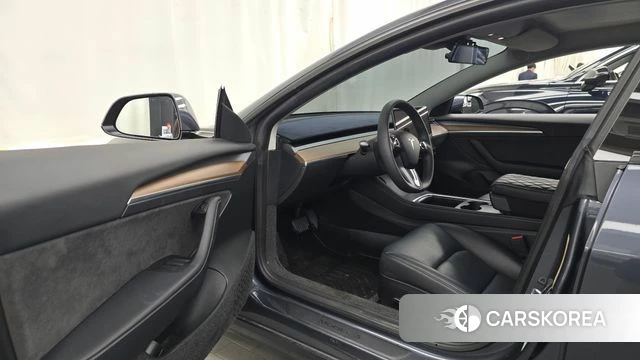 Tesla Model 3 id 4656816 из Кореи 32