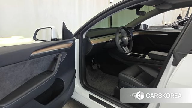 Tesla Model Y id 5033201 из Кореи 32