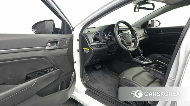 Hyundai Avante AD id 5023989 из Кореи 20
