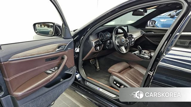 BMW 5 Series (G30) id 4937391 из Кореи 20