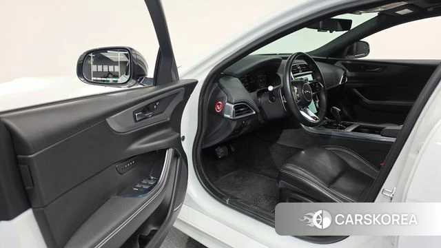 Jaguar XE id 4992603 из Кореи 40