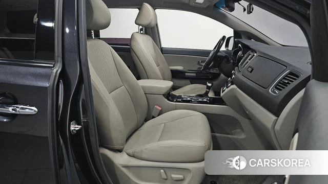 Kia The New Carnival id 4988121 из Кореи 32