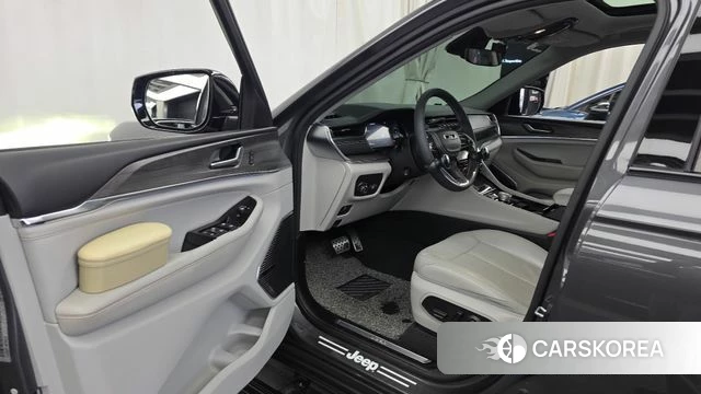 Jeep Grand Cherokee (WL) id 4975806 из Кореи 32