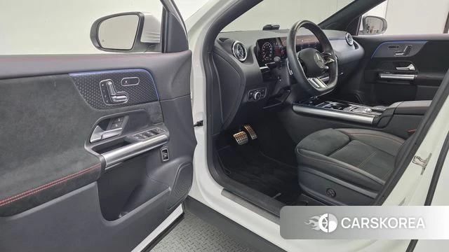 Mercedes-Benz GLA - Class H247 id 5058514 из Кореи 32