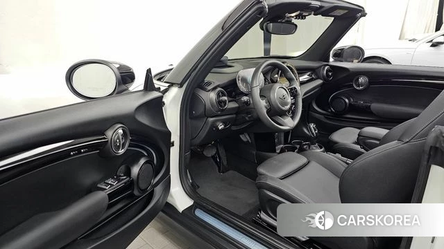 Mini Cooper Convertible id 4640272 из Кореи 32