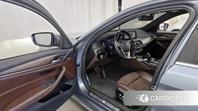 BMW 5 Series (G30) id 3737372 из Кореи 20