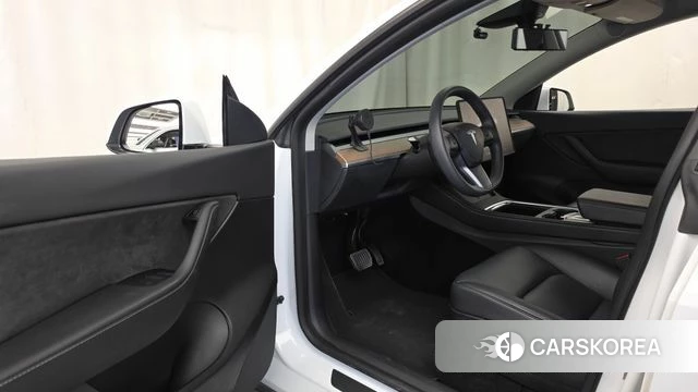 Tesla Model Y id 4692335 из Кореи 31