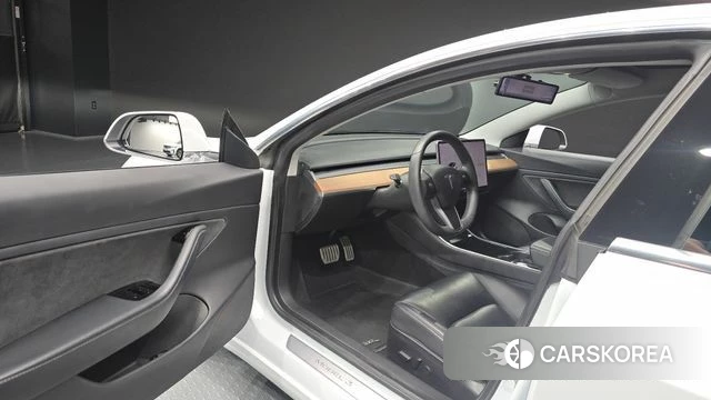 Tesla Model 3 id 4923503 из Кореи 31