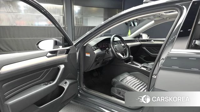 Volkswagen Passat GT (B8) id 4987353 из Кореи 35