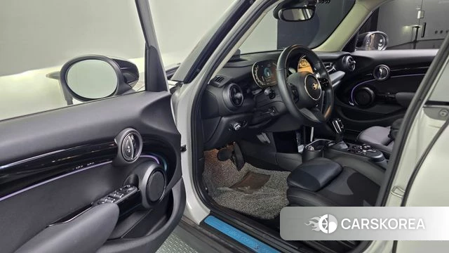 Mini Cooper S id 5047476 из Кореи 37