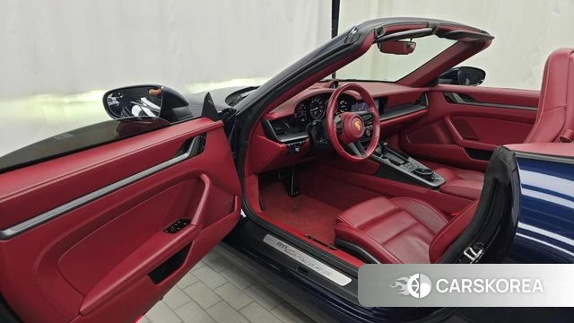Porsche 911(992) id 4784840 из Кореи 32