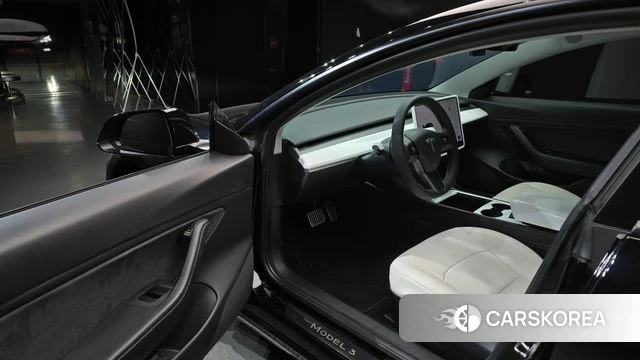 Tesla Model 3 id 4676977 из Кореи 31
