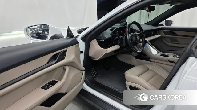 Porsche Taycan id 4985678 из Кореи 32