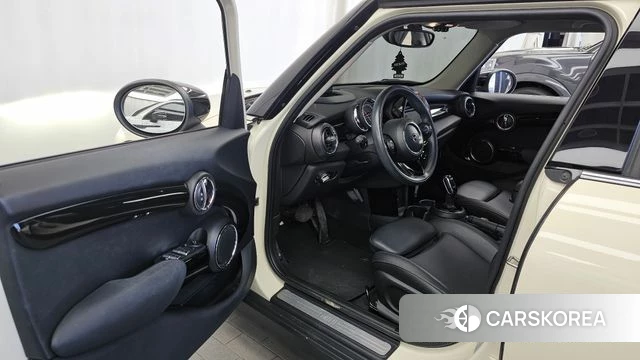 Mini Cooper id 4943719 из Кореи 32