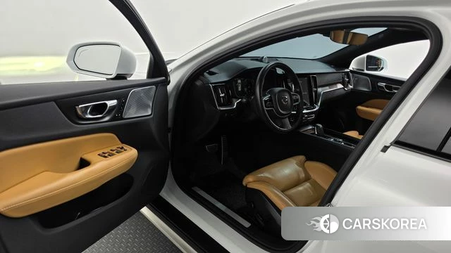 Volvo V60 Cross-Country 2nd Generation id 5047702 из Кореи 20