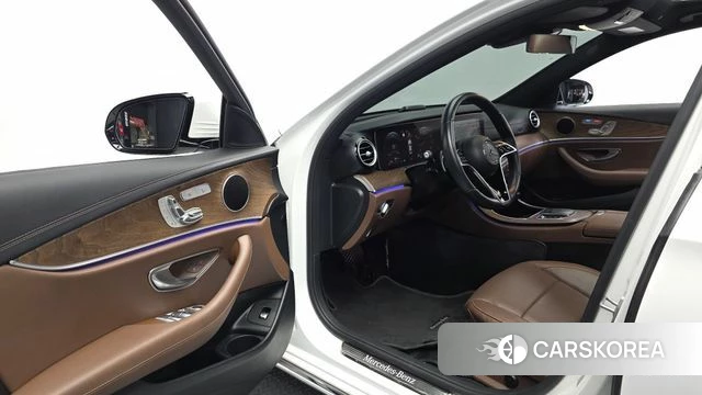 Mercedes-Benz E-Class W213 id 5022924 из Кореи 31