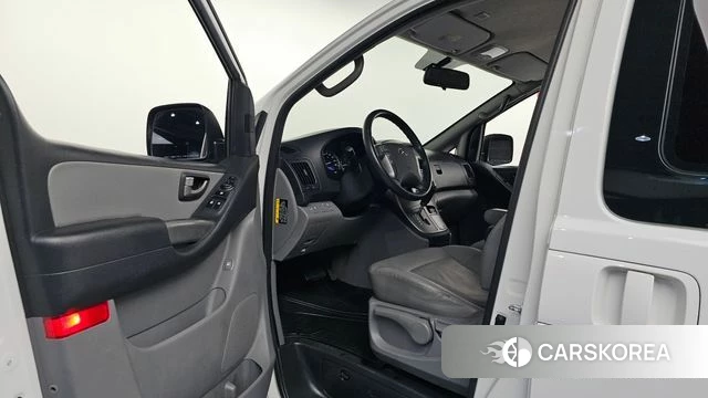 Hyundai The New Grand Starex id 4765130 из Кореи 30