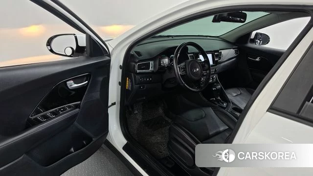 Kia Niro id 4998570 из Кореи 30