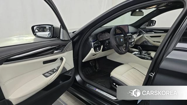 BMW 5 Series (G30) id 4987343 из Кореи 32