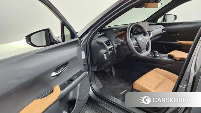 Lexus UX300h id 4714992 из Кореи 31