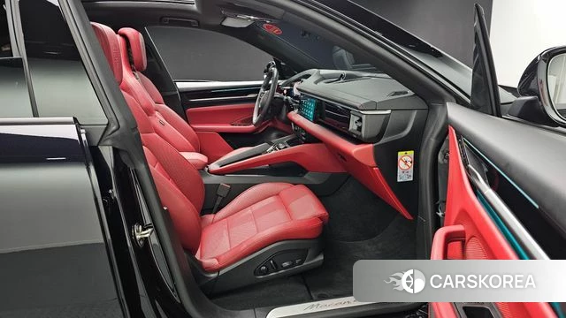 Porsche Makan EV id 3769632 из Кореи 20
