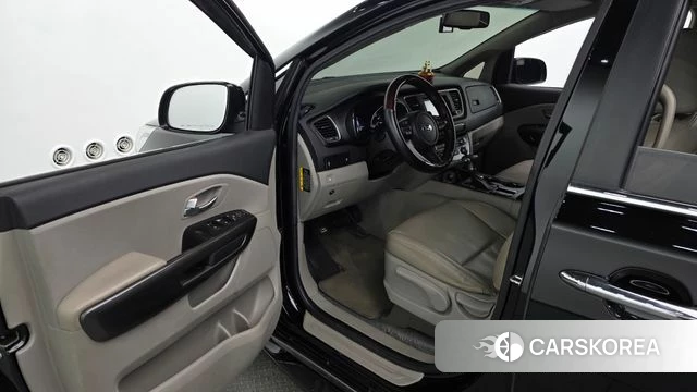 Kia The New Carnival id 5035566 из Кореи 33