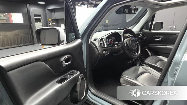Jeep Renegade id 4988307 из Кореи 31