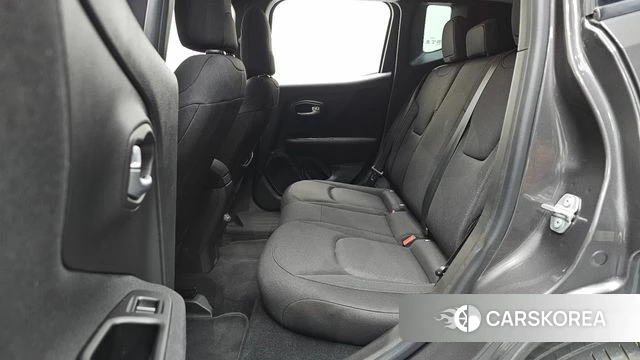 Jeep Renegade id 4929708 из Кореи 32
