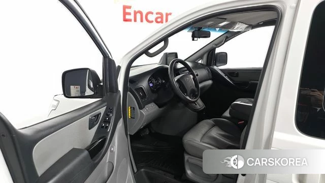 Hyundai The New Grand Starex id 4988075 из Кореи 31