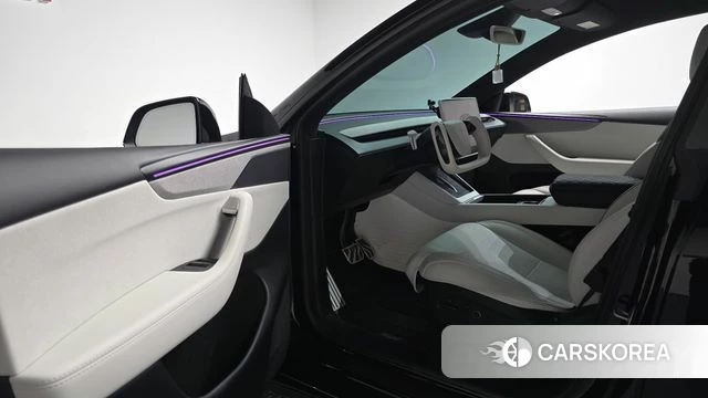 Tesla Model Y id 5045422 из Кореи 34