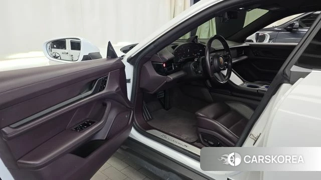 Porsche Taycan id 4966577 из Кореи 33