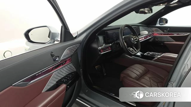BMW 7 Series (G70) id 5032909 из Кореи 37