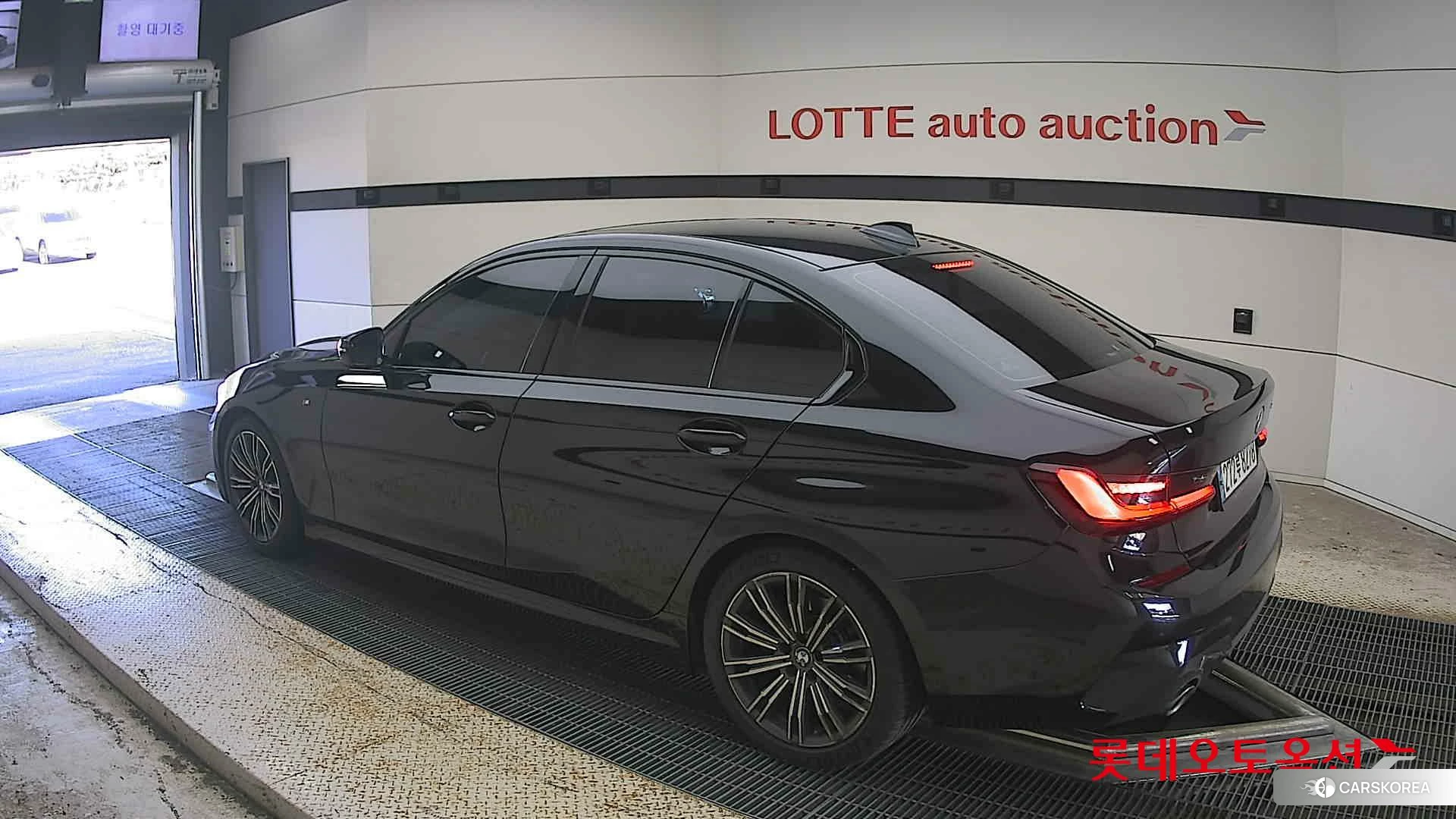 BMW  320i id 4989971 из Кореи 39