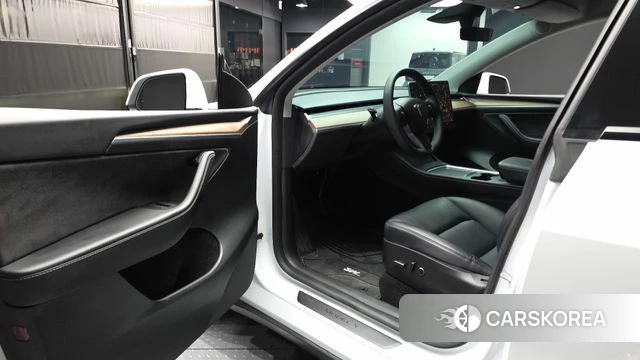 Tesla Model Y id 4898759 из Кореи 32