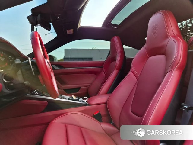 Porsche 911(992) id 4990532 из Кореи 20