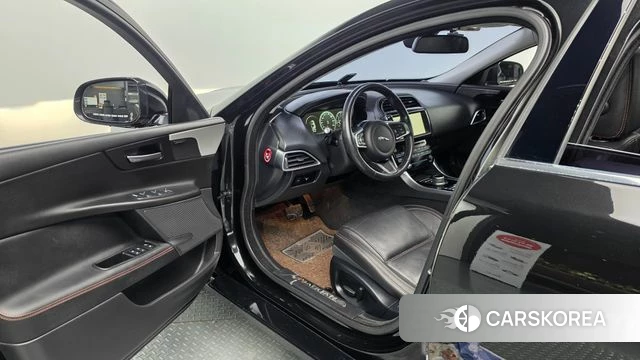 Jaguar XE id 5035824 из Кореи 20