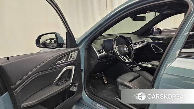 BMW iX1 (U11) id 5016566 из Кореи 37