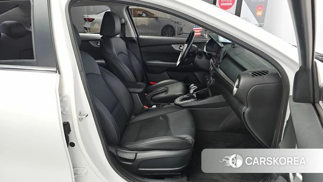Kia Come New K3 id 4967444 из Кореи 30