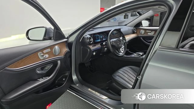 Mercedes-Benz E-Class W213 id 4960445 из Кореи 31