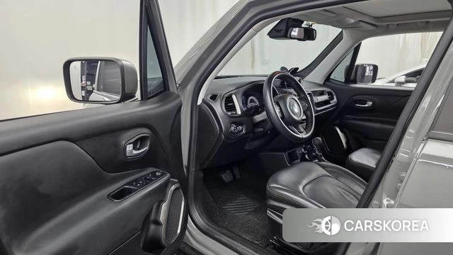 Jeep Renegade id 4907348 из Кореи 31