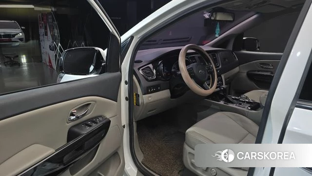 Kia The New Carnival id 4993527 из Кореи 32