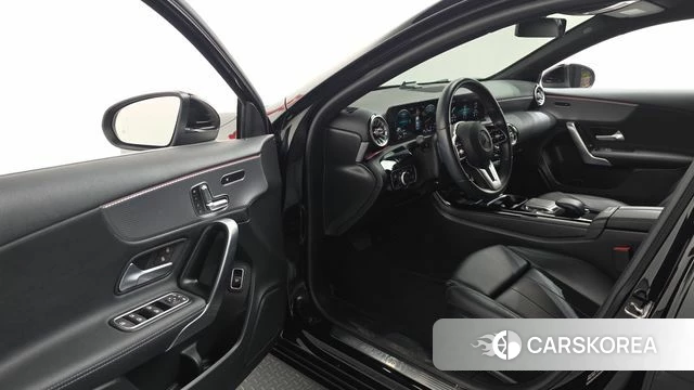 Mercedes-Benz A-Class W177 id 5034850 из Кореи 32