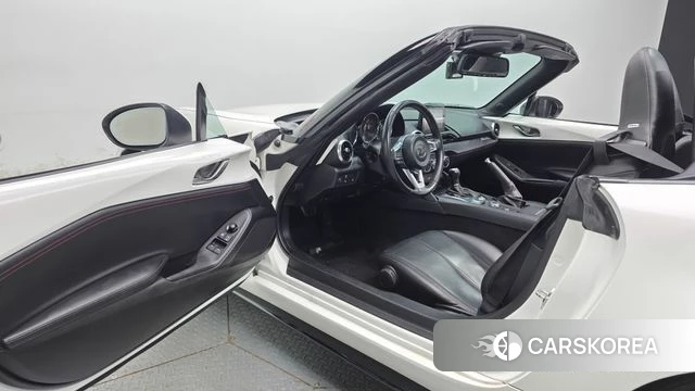 Mazda MX-5 MIATA id 4918733 из Кореи 31