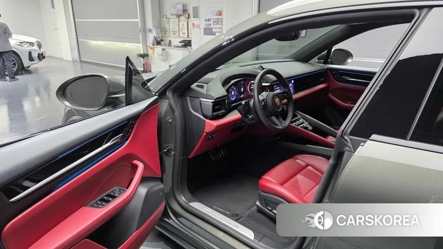 Porsche Makan EV id 4921180 из Кореи 35